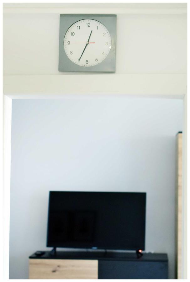 Color24 Centrum Nisko Appartement Buitenkant foto