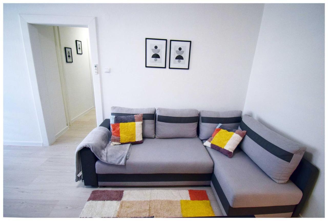 Color24 Centrum Nisko Appartement Buitenkant foto