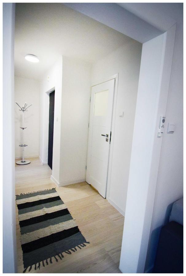 Color24 Centrum Nisko Appartement Buitenkant foto